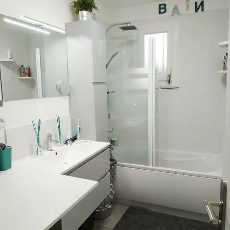 בית נופש Maison 25' Clermont-fd Mirefleurs
